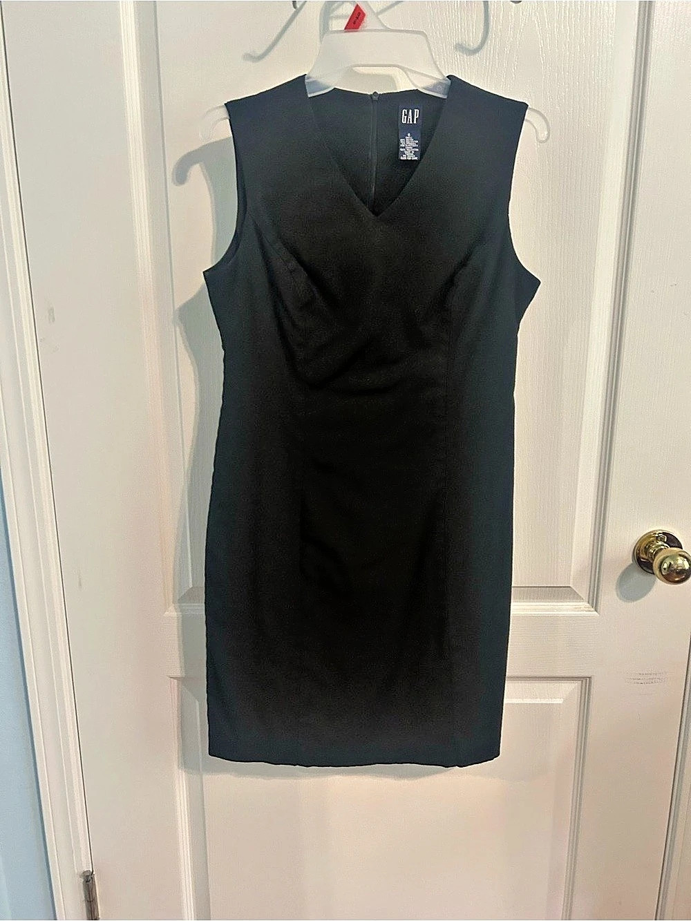 Gap Sleeveless Mini Dress in Black Size 6 Like New